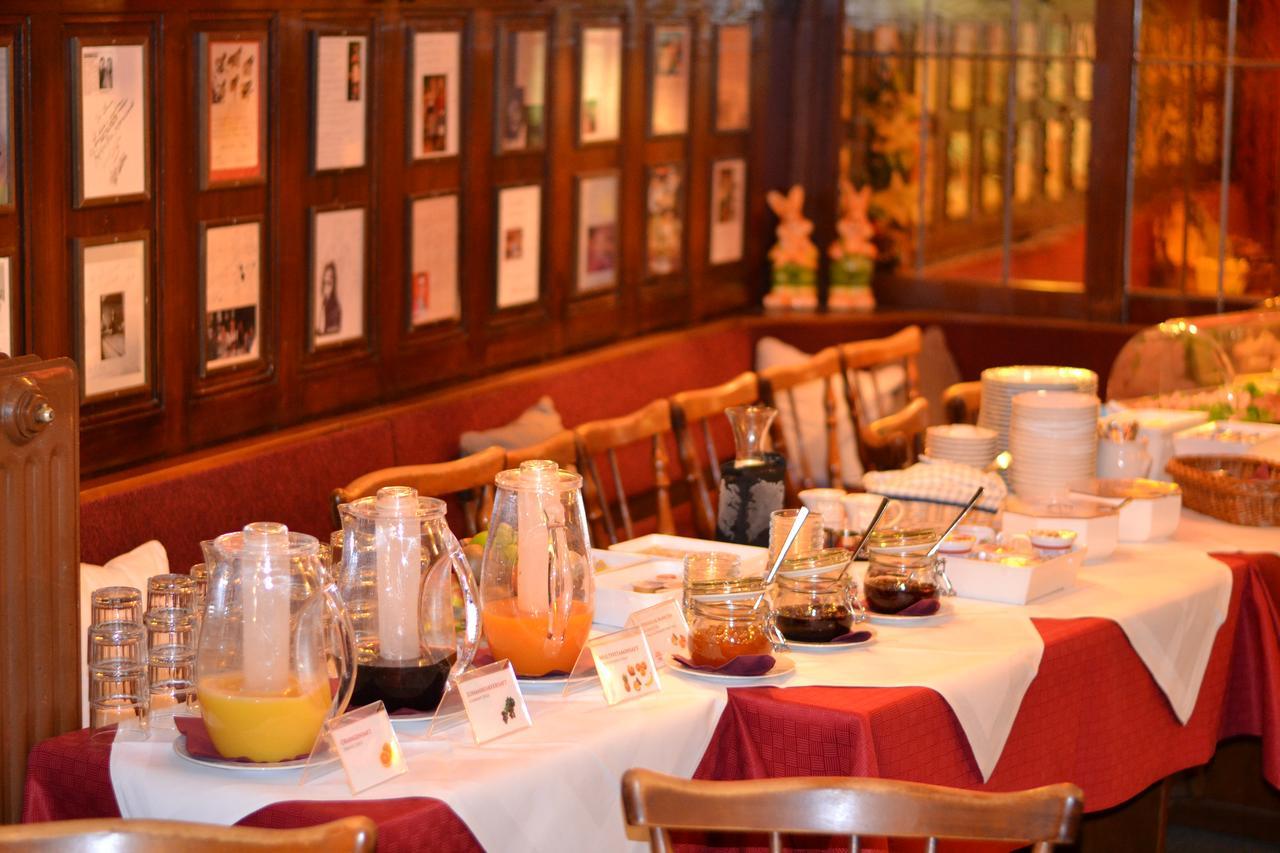 Gasthaus Loewen Hotel Freiburg Bagian luar foto