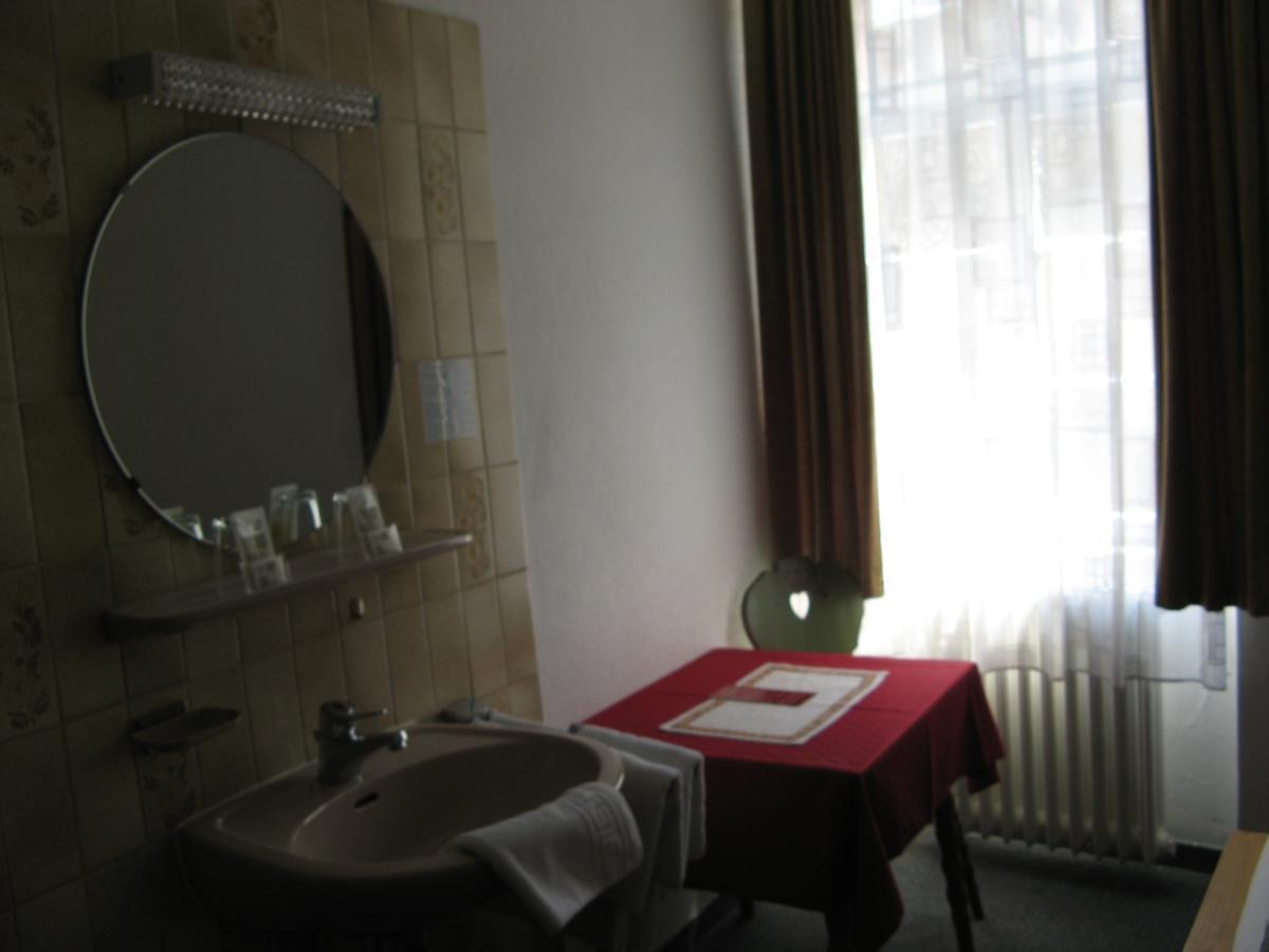 Gasthaus Loewen Freiburg Bagian luar foto